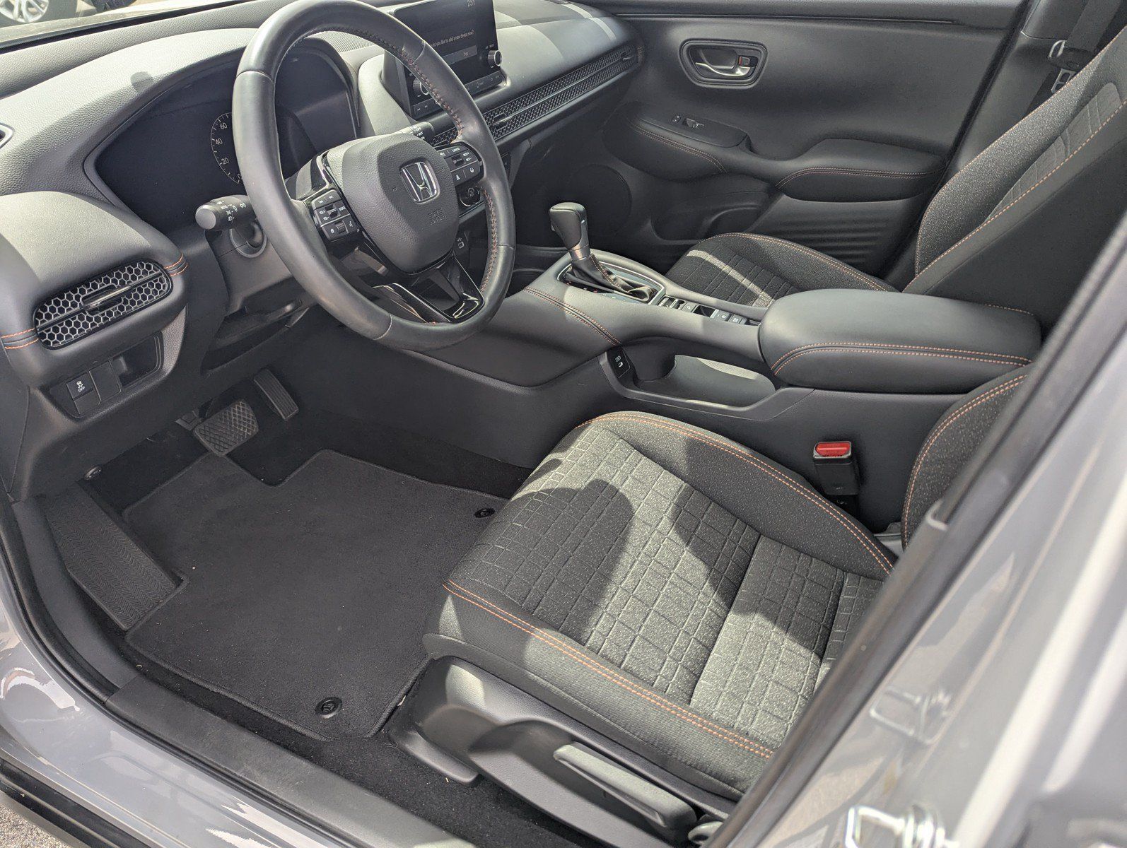 Used 2024 Honda HR-V Sport image 9
