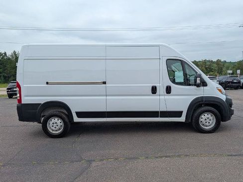Used 2023 RAM ProMaster 2500 w/ Driver Convenience Group FWD image 5