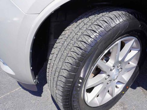 Used 2016 Buick Enclave Leather image 18