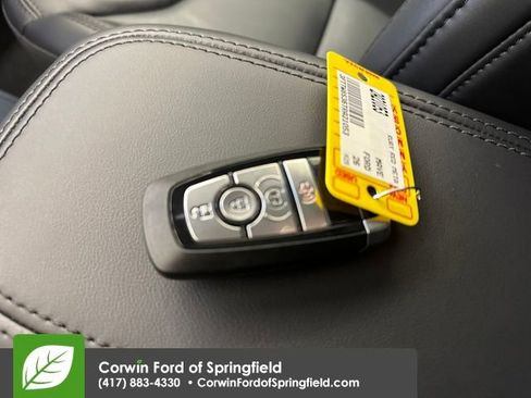 New 2026 Ford Maverick Lariat w/ Black Appearance Package image 32