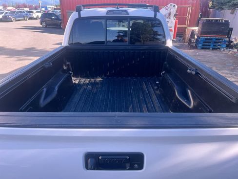 Used 2016 Toyota Tacoma TRD Sport w/ Towing Package AWD/4WD image 25