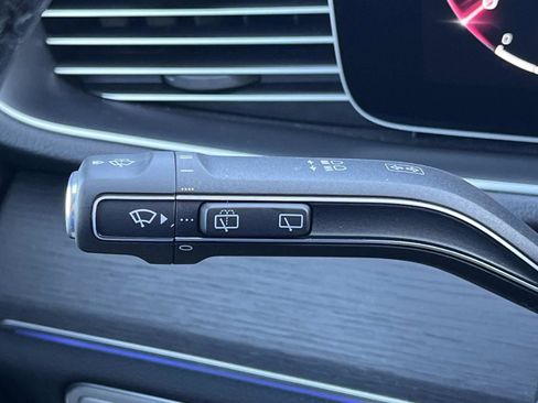 Certified 2025 Mercedes-Benz GLE 350 4MATIC image 33