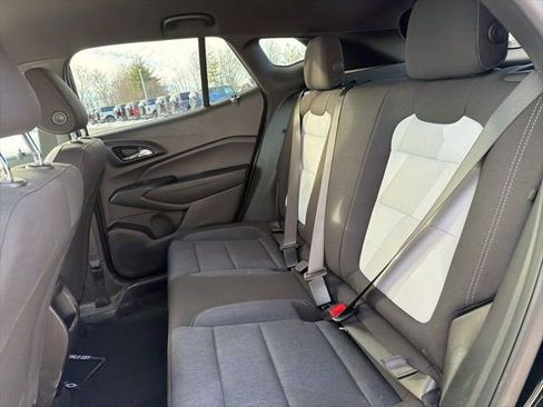 Used 2024 Chevrolet Trax RS image 12