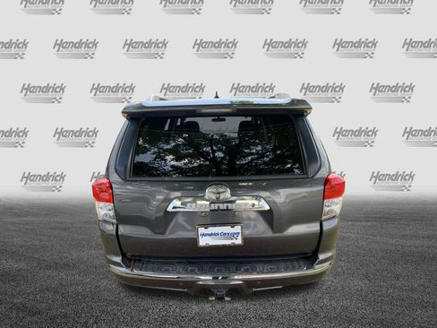 Used 2013 Toyota 4Runner SR5 w/ Convenience Pkg AWD/4WD image 9