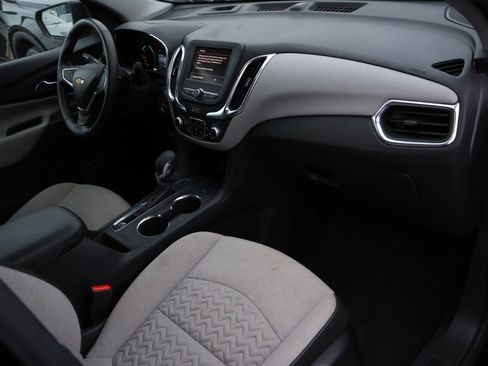 Used 2024 Chevrolet Equinox LT image 11