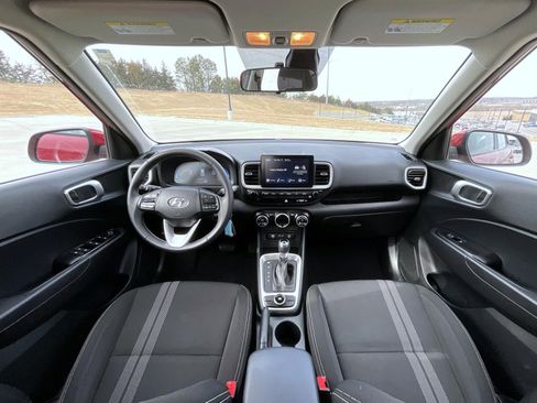 Certified 2023 Hyundai Venue SEL image 15