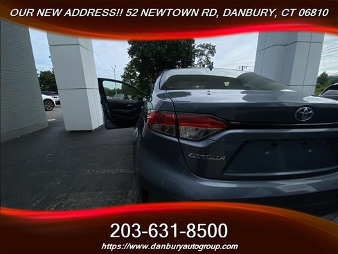 Used 2020 Toyota Corolla LE FWD image 19