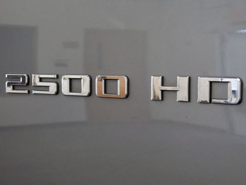 Used 2024 Chevrolet Silverado 2500 ZR2 w/ Technology Package AWD/4WD image 10