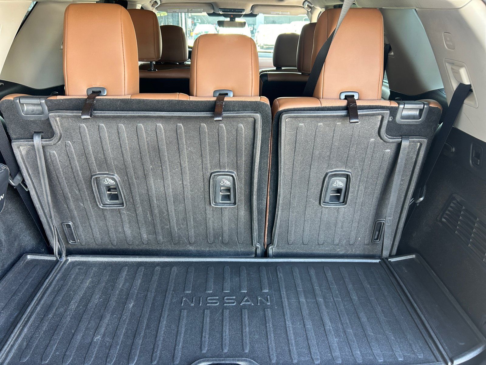 Used 2025 Nissan Pathfinder Platinum w/ Cargo Package FWD image 20