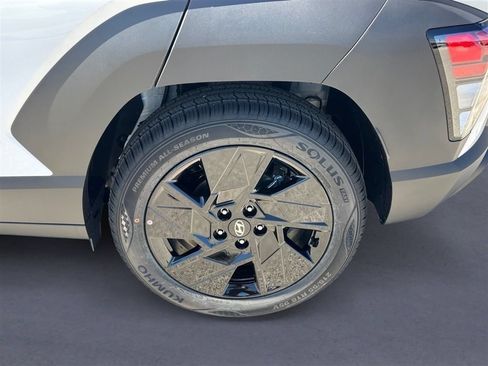 Used 2026 Hyundai Kona SEL Sport FWD image 9