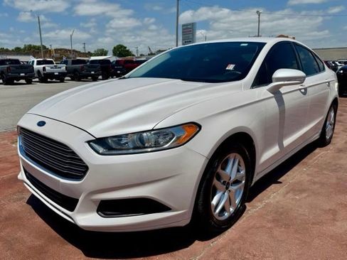 Used 2013 Ford Fusion SE FWD image 1