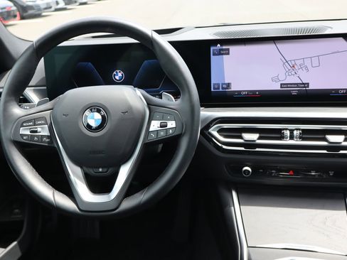 Used 2024 BMW 330i xDrive Sedan w/ Premium Package AWD/4WD image 10