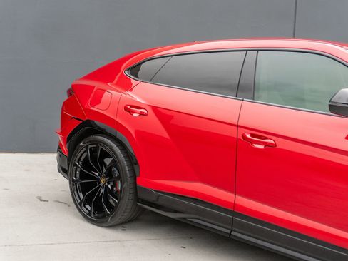 Used 2023 Lamborghini Urus S AWD/4WD image 35