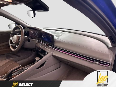 Used 2024 Hyundai Elantra SEL FWD image 26