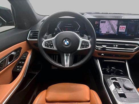 Used 2023 BMW 330i Sedan w/ M Sport Package RWD image 5