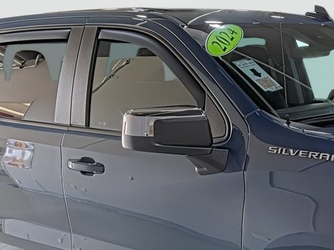 Used 2024 Chevrolet Silverado 1500 LT image 15