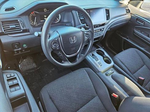 Used 2023 Honda Ridgeline Sport image 9