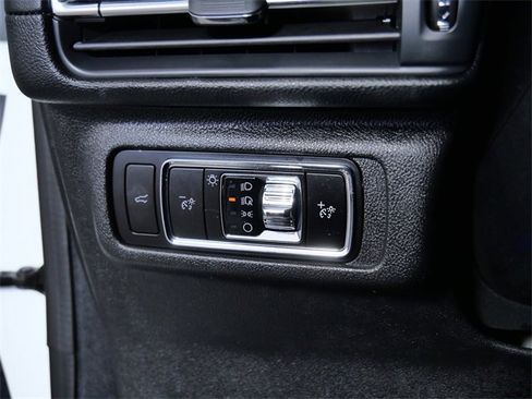 Used 2023 Lincoln Corsair Reserve w/ Equipment Group 202A image 22