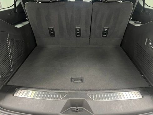 Used 2024 GMC Yukon XL AT4 w/ AT4 Premium Package AWD/4WD image 47
