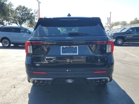 Certified 2025 Ford Explorer Platinum w/ Ultimate Package image 8