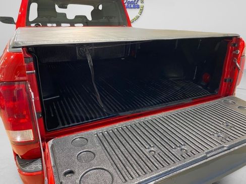 Used 2018 RAM 1500 Express w/ Express Value Package AWD/4WD image 19