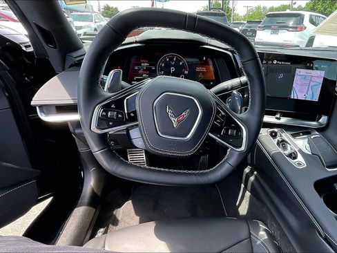 Used 2025 Chevrolet Corvette Stingray Coupe w/ 1LT RWD image 4