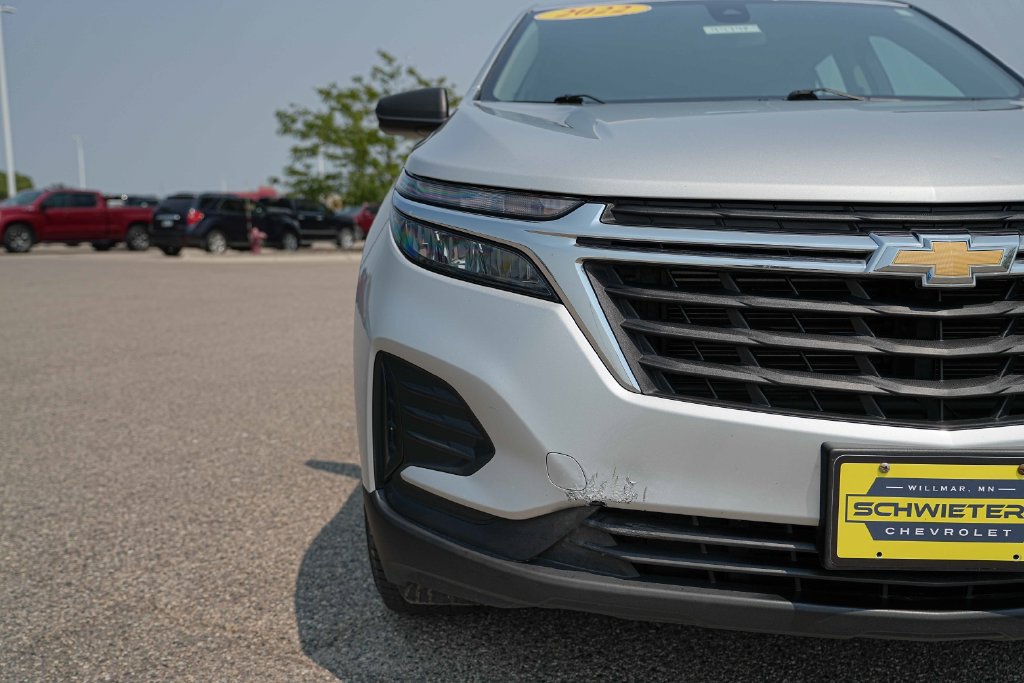 Used 2022 Chevrolet Equinox LS AWD/4WD image 4