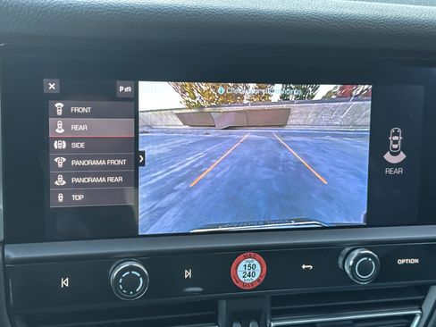 Used 2025 Porsche Macan image 20