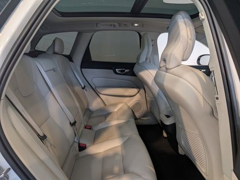 Used 2023 Volvo XC60 B5 Plus w/ Climate Package image 31