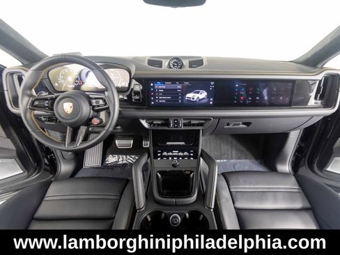 Used 2024 Porsche Cayenne Turbo GT AWD/4WD image 32