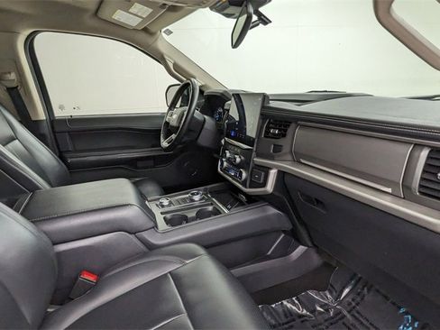 Certified 2024 Ford Expedition XLT image 43