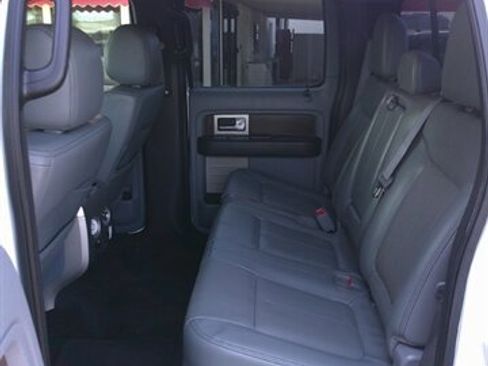 Used 2014 Ford F150 Lariat w/ Lariat Chrome Package image 20