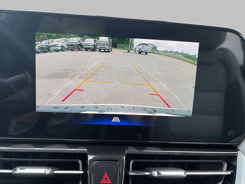 New 2026 Chevrolet TrailBlazer LT w/ LT Cold Weather Package FWD image 18