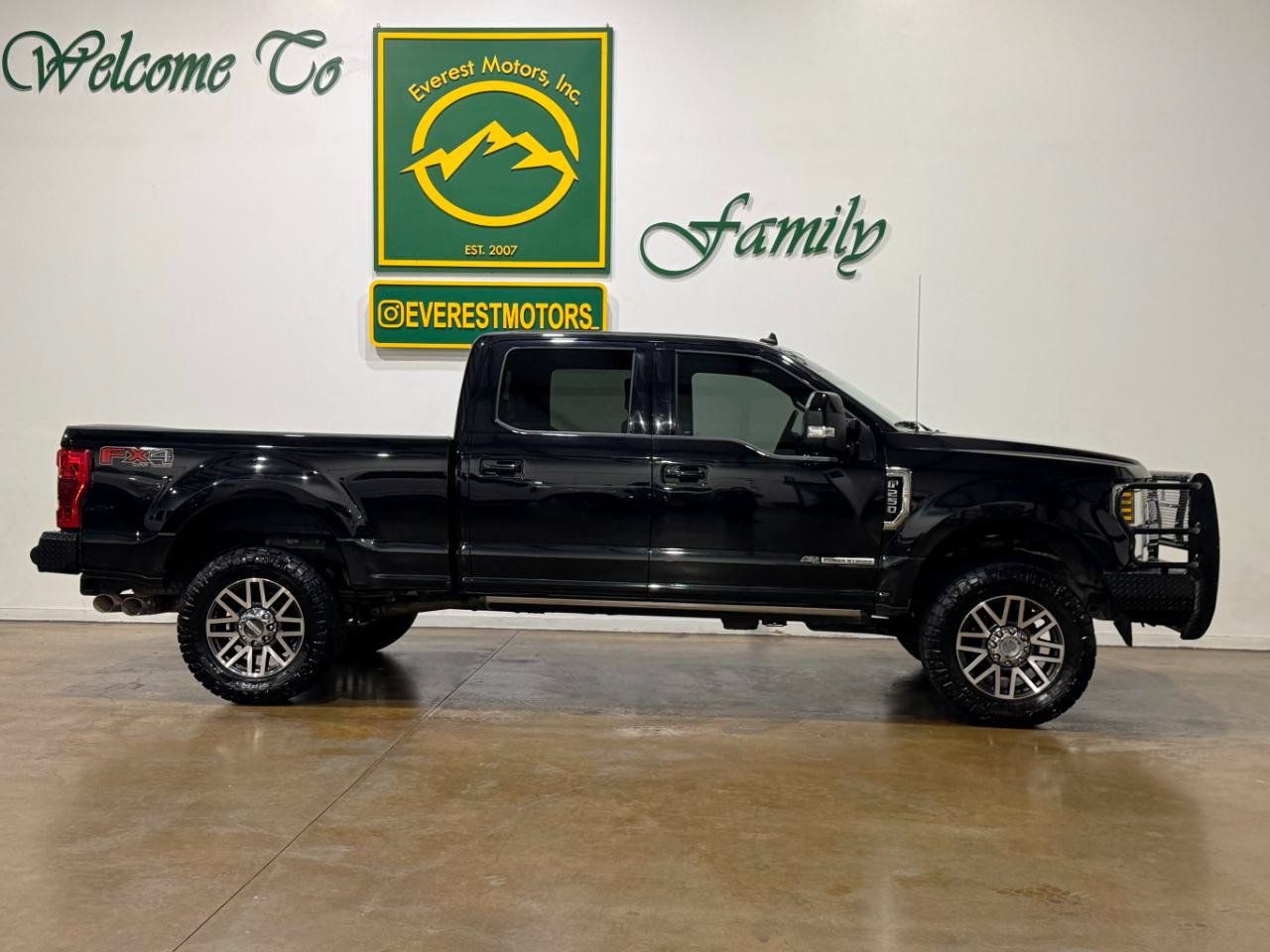 Used 2019 Ford F250 Lariat w/ Lariat Ultimate Package AWD/4WD image 2