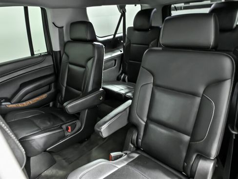 Used 2015 Chevrolet Suburban LTZ image 20