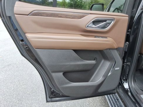 Used 2021 Chevrolet Tahoe High Country image 19