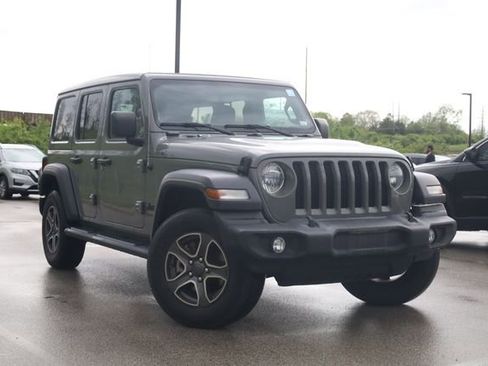 Used 2023 Jeep Wrangler Unlimited Sport w/ Sun And Sound Package AWD/4WD image 2