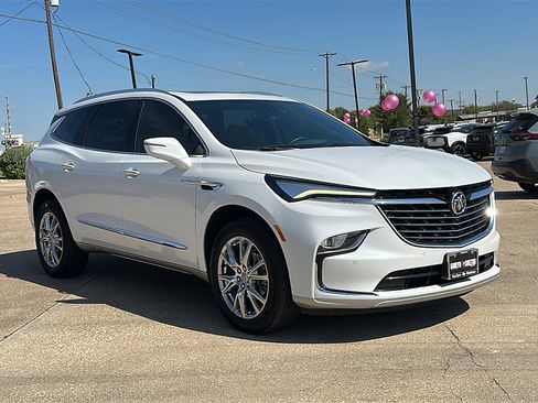 Used 2023 Buick Enclave Premium w/ Experience Buick Package image 10