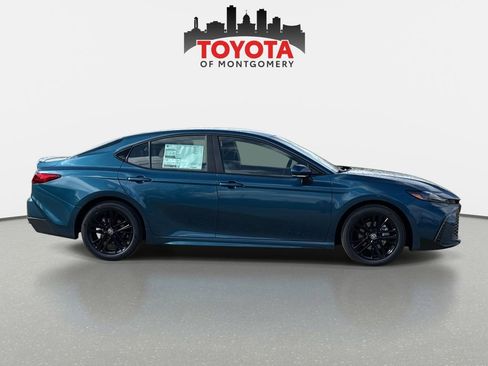 New 2026 Toyota Camry SE image 2