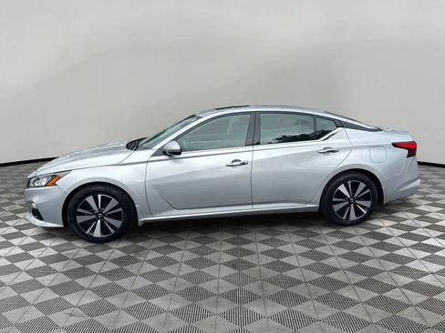 Used 2019 Nissan Altima 2.5 SV FWD image 8