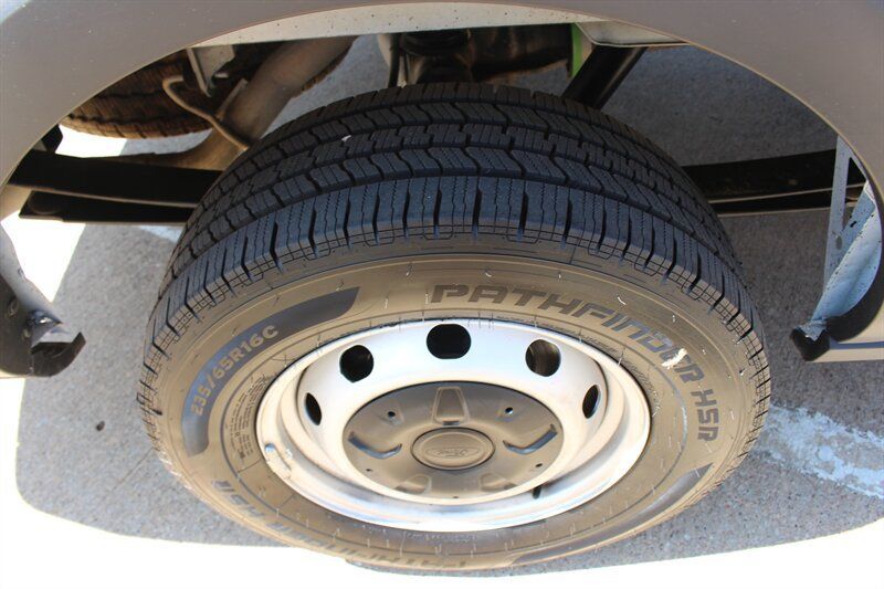 Used 2026 Ford Transit 250 148 Medium Roof RWD image 35