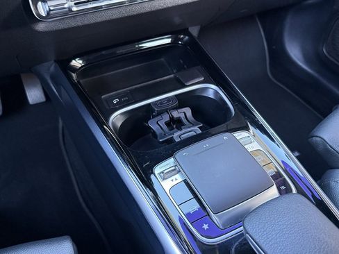 Used 2021 Mercedes-Benz GLB 250 GLB 250 image 22