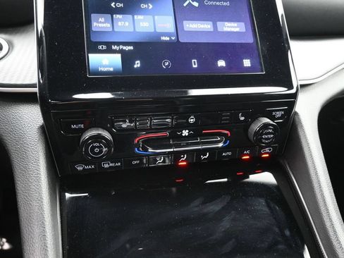 Used 2023 Jeep Grand Cherokee L Laredo AWD/4WD image 19