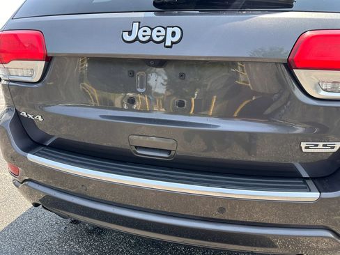 Used 2018 Jeep Grand Cherokee Limited AWD/4WD image 9