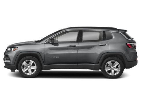 Certified 2023 Jeep Compass Limited image 3