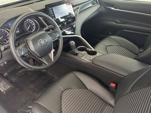 Used 2024 Toyota Camry SE FWD image 9