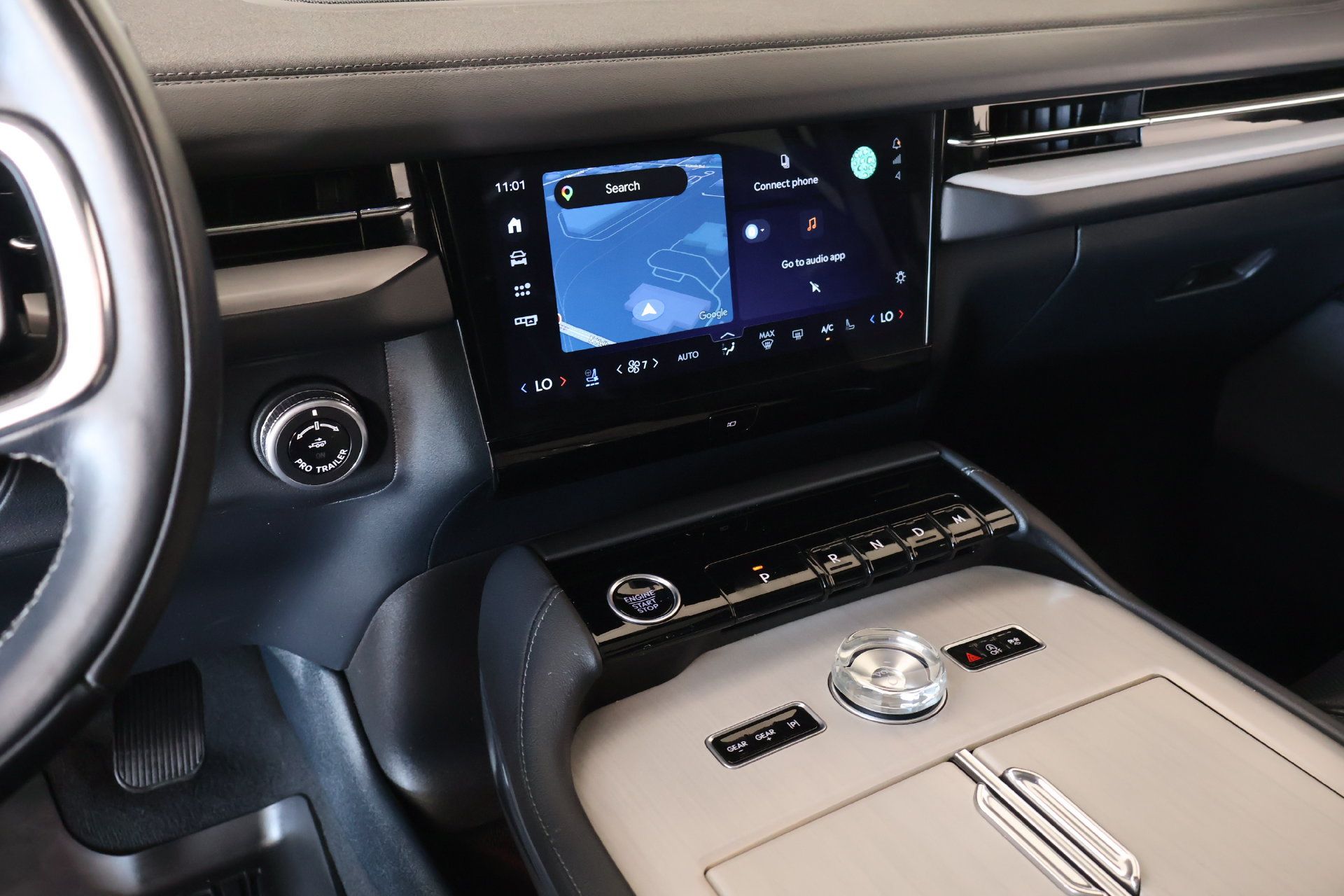 Certified 2025 Lincoln Navigator Reserve w/ Jet Appearance Package AWD/4WD image 6