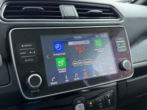 Used 2020 Nissan Leaf SV w/ SV Technology Package FWD image 28