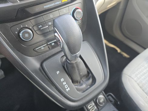Used 2020 Ford Transit Connect XLT image 26