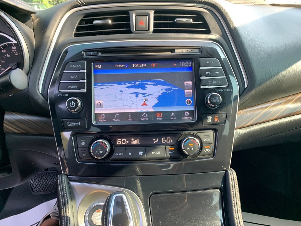 Used 2017 Nissan Maxima Platinum w/ Medallion Package FWD image 12